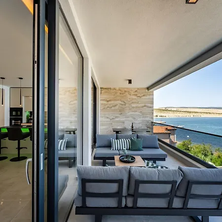 Karina Villa Sunset - Luxury Apartment Near Sea