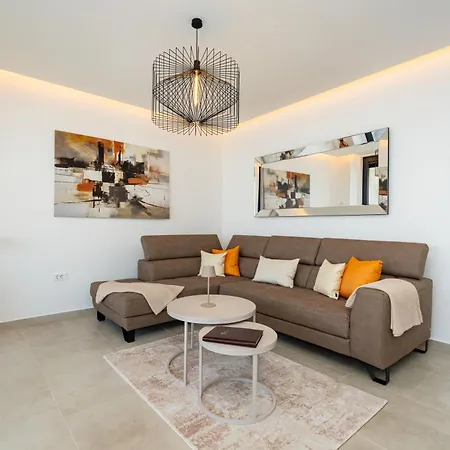 Karina Villa Sunset - Luxury Apartment Near Sea