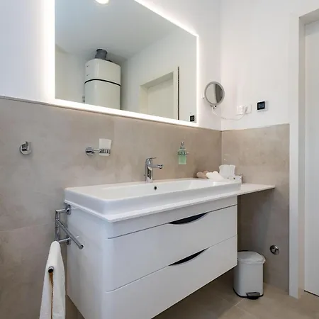 Karina Villa Sunset - Luxury Apartment Near Sea Appartement Rovanjska